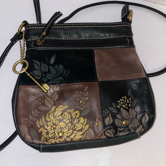 Vintage FOSSIL Black Brown Gold Patch
Leather Crossbody Bag with change purse - Picture 1 of 11